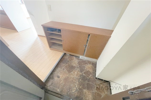 池下ウェストマンション 玄関