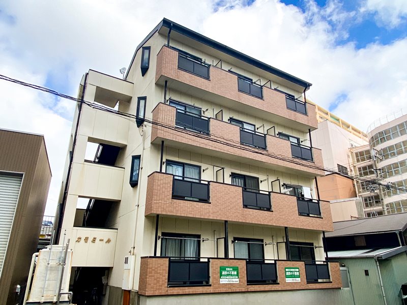 カモミール 303号室 外観