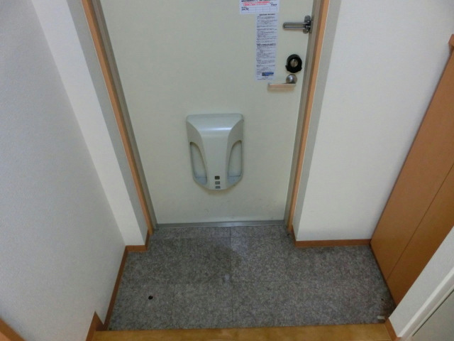 グランメゾン海老塚 玄関