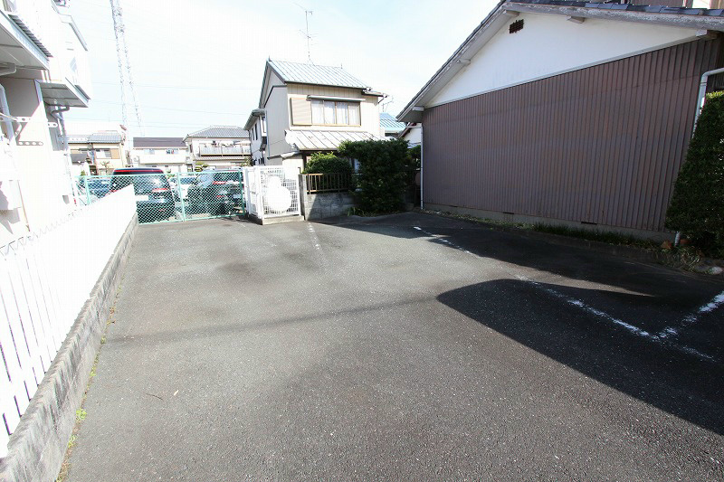 クレールメゾン 駐車場