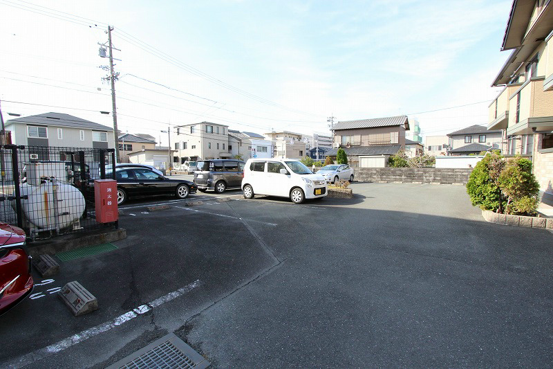 クレールメゾン 駐車場