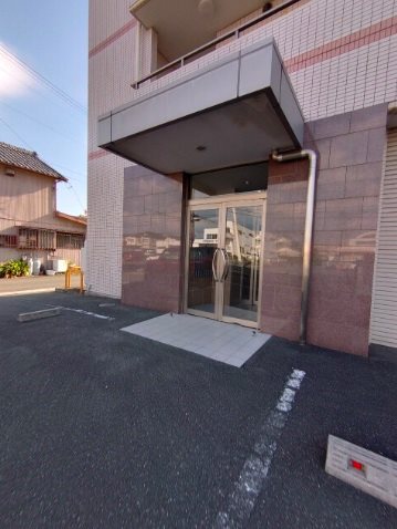 ドエルスイーツ エントランス