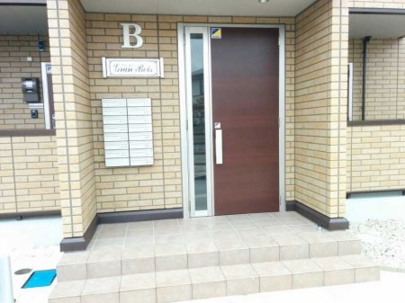 グランボア　B 玄関