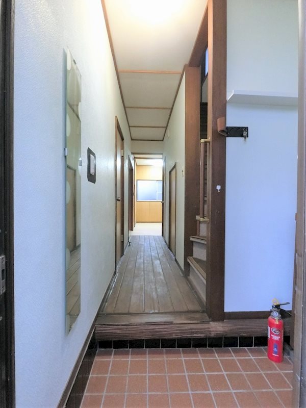 フォーアール佐野 玄関