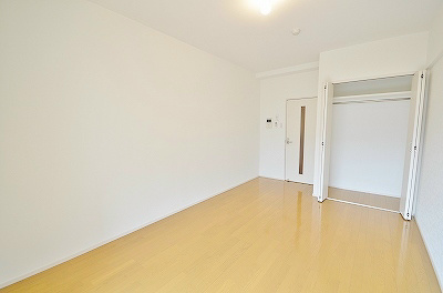 ガーディアンズパレス小倉 ベッドルーム