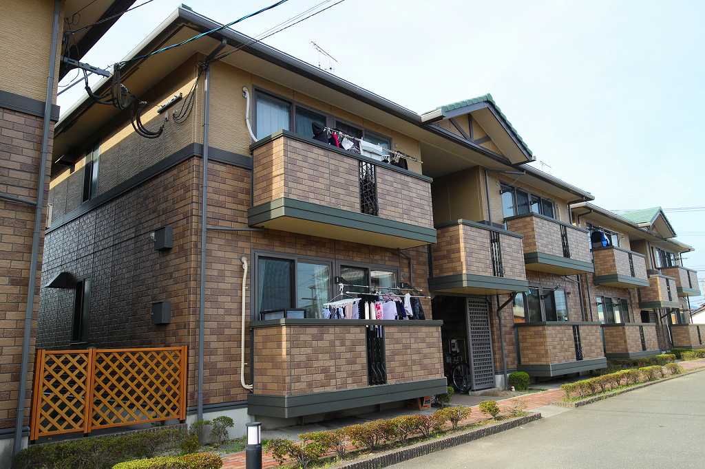 クローバーハイツ杉塚 外観