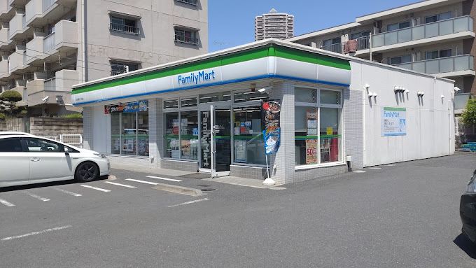 グランシエール コンビニ