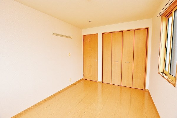 ヴェルジェ深田 ベッドルーム