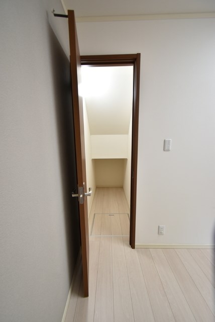 Danville Avenue その他2