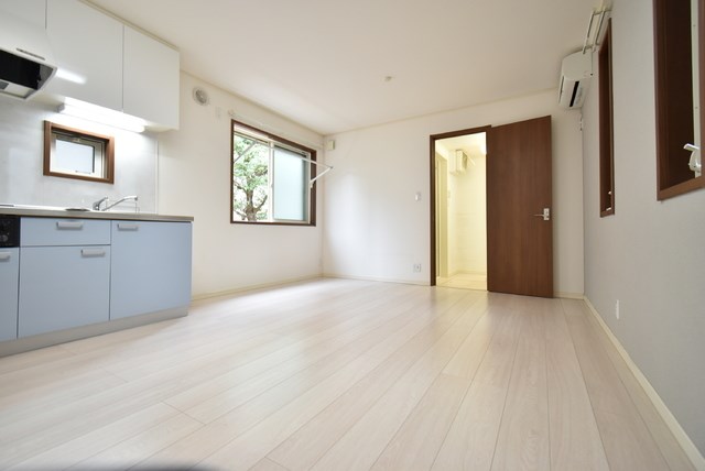 Danville Avenue リビング