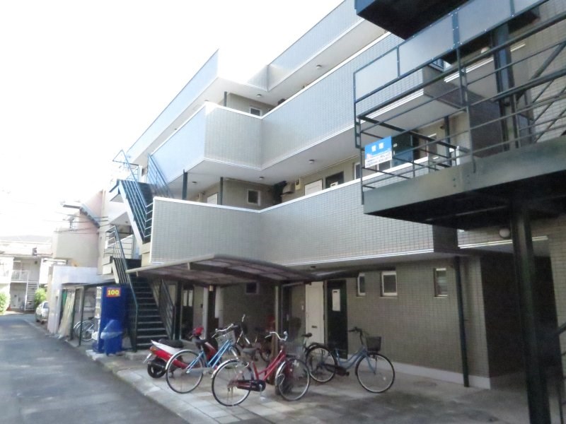 エスカレントⅠ 301号室 外観