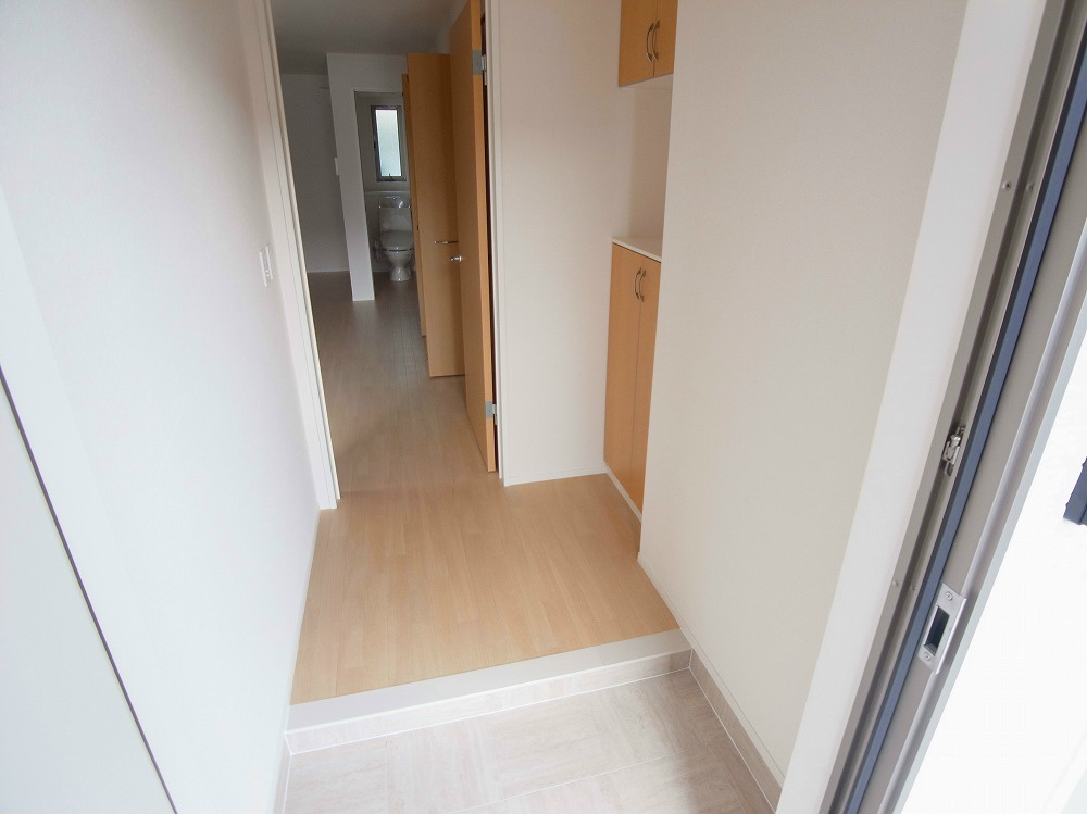 パル・クレシア 玄関