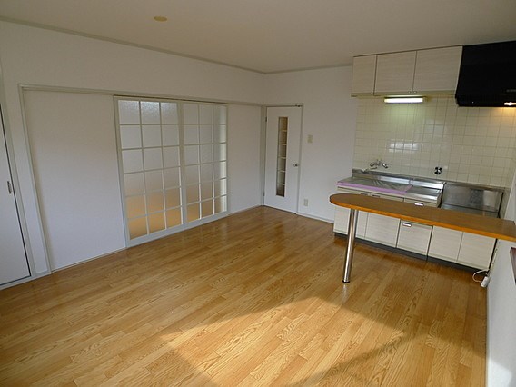 センチュリー大中 リビング