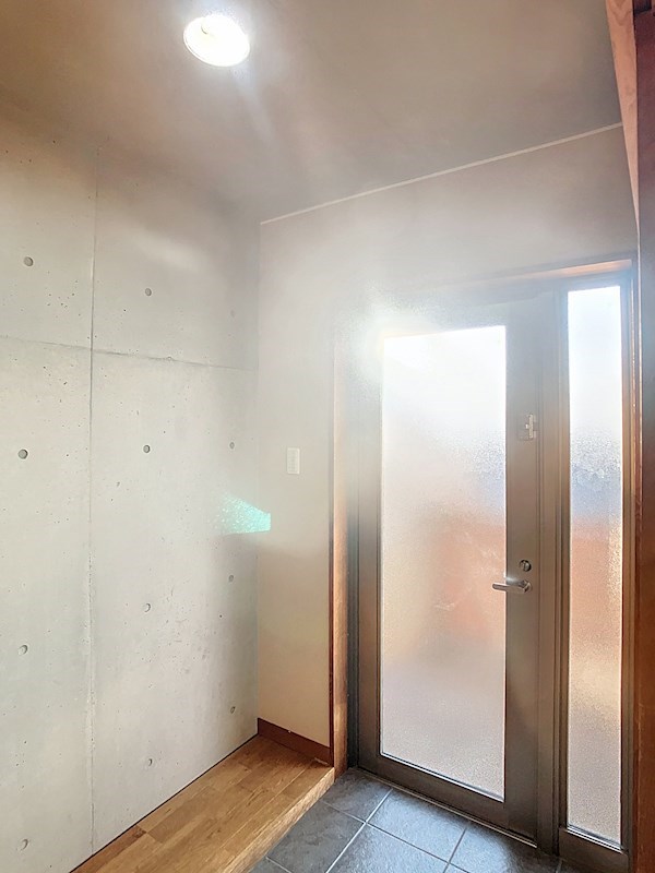 ヒルサイドメゾン 玄関