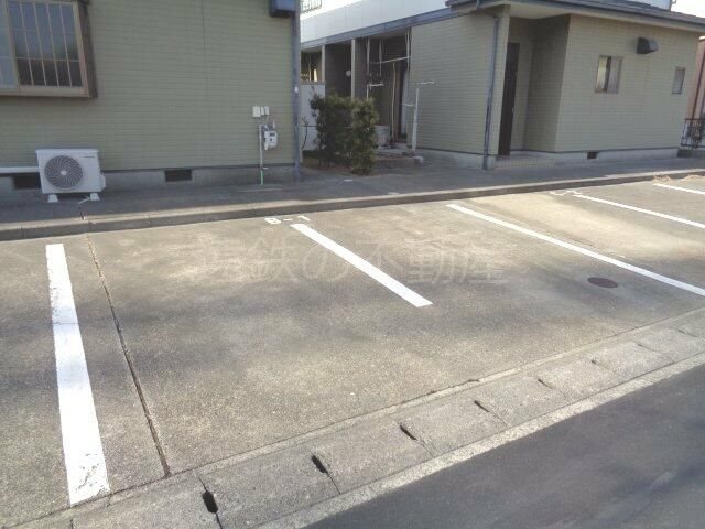 テラスハウス土屋 駐車場