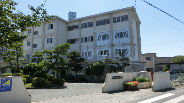 グレース西山 中学校