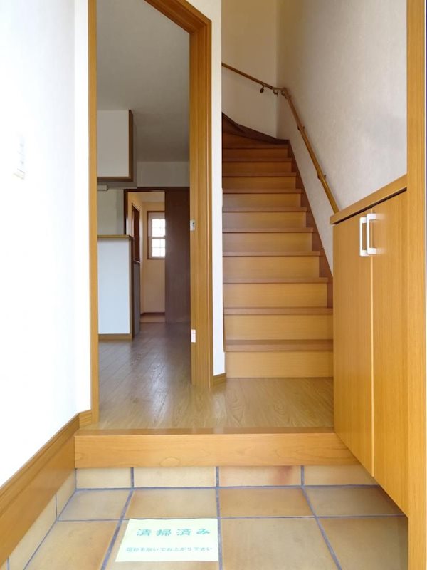 エルローサ 玄関