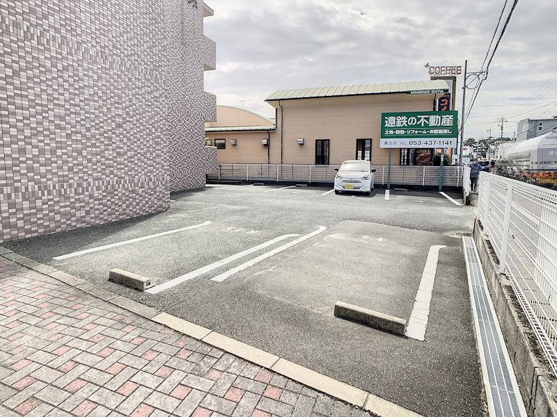 エミネンス 駐車場