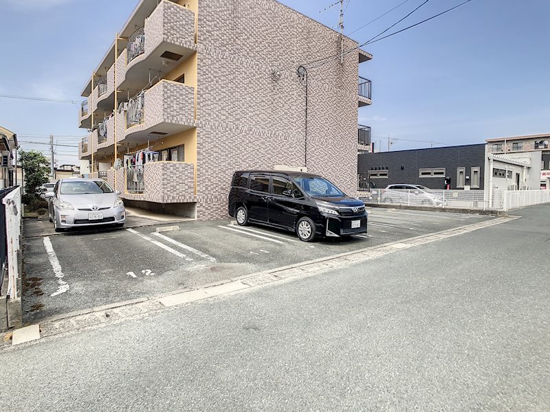 エミネンス 駐車場