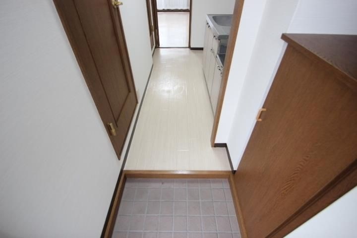 ブライト・リリカル 玄関