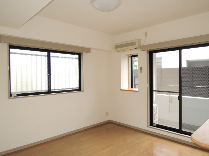 ソレイユ・ハイム リビング