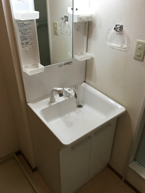 メゾン品濃坂 洗面所
