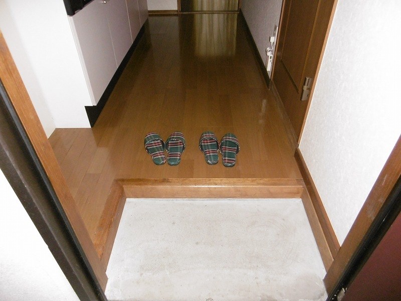 AKKパオ 玄関