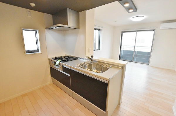 ブライト・グッド・メゾン明和 キッチン