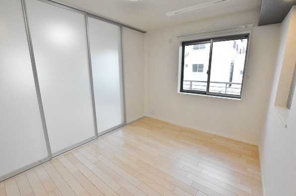 ブライト・グッド・メゾン明和 ベッドルーム