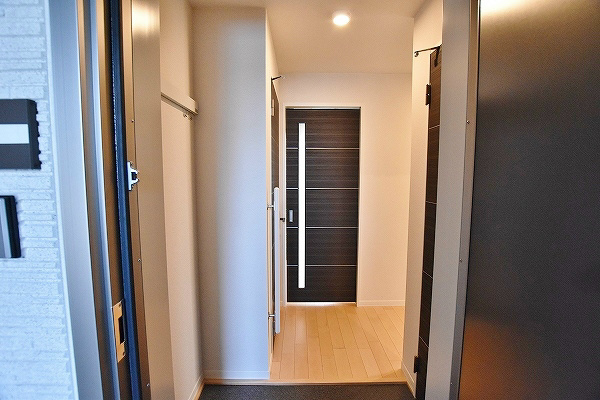 ブライト・グッド・メゾン明和 玄関