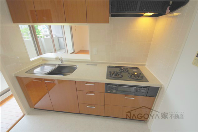 ステラートシティ桜山 キッチン
