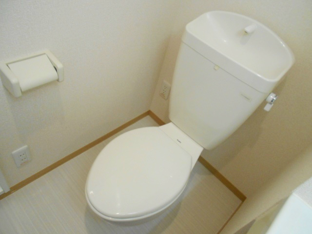 神奈川県川崎市宮前区野川本町１丁目 トイレ