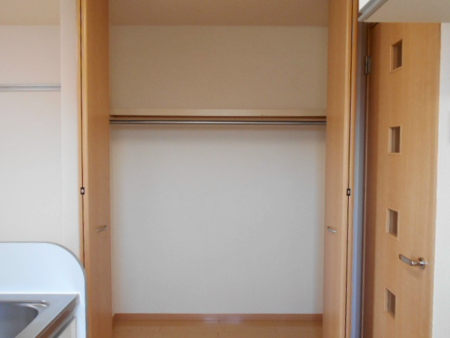 神奈川県川崎市宮前区野川本町１丁目 収納