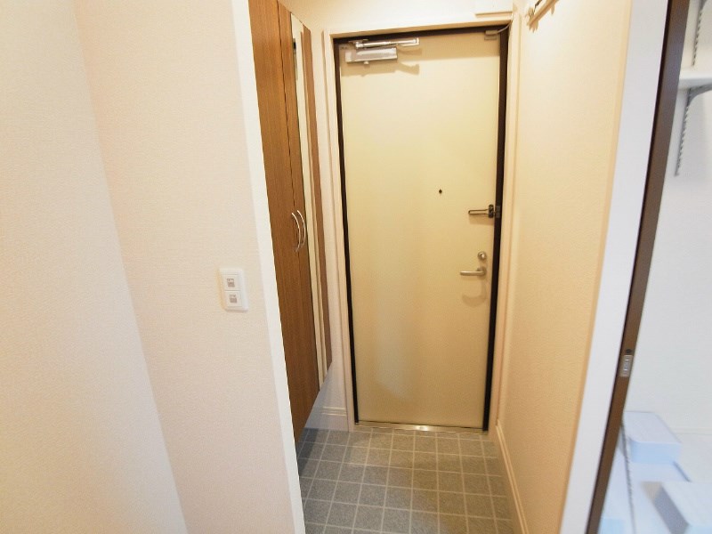 セレーノＴ－１ 玄関