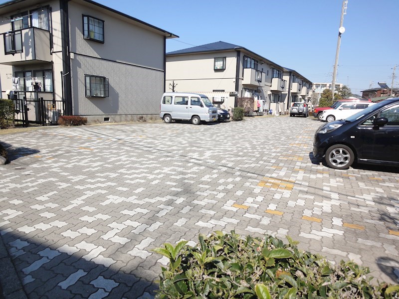 サンビレッジ湘南 駐車場