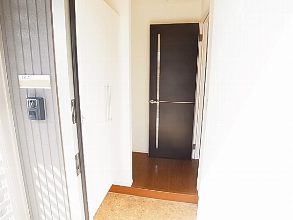 シティ　オブ　フレグランスⅠ 玄関