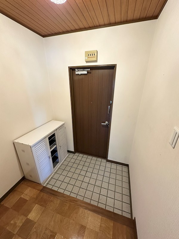 ロイヤルトップレジデンス 玄関