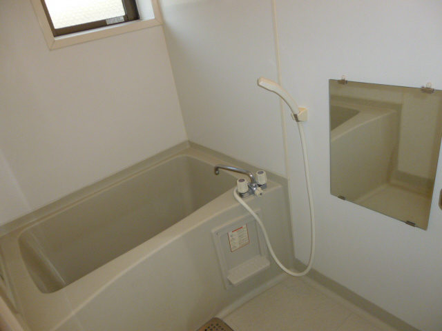 コンフォールメゾン 風呂画像