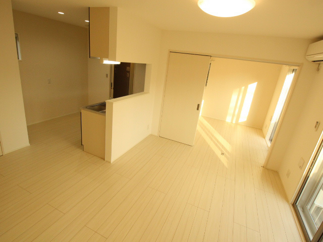 ラヴィ松戸 リビング