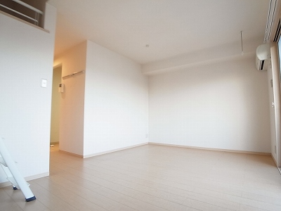 クロスクローバー リビング