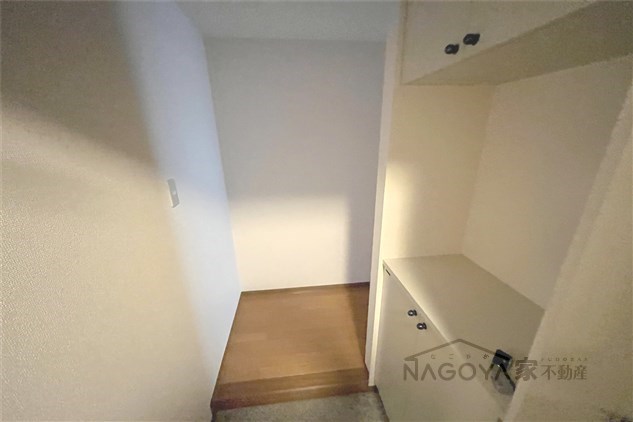 メゾン・ド・ヴェール 玄関