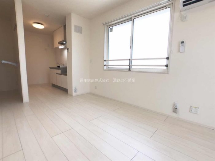 ルチェーレ龍禅寺 リビング