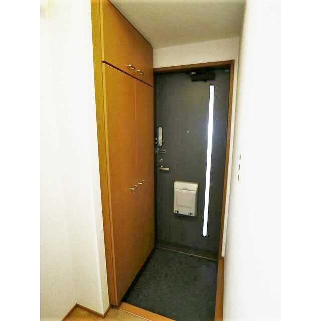 アンセリアA 玄関