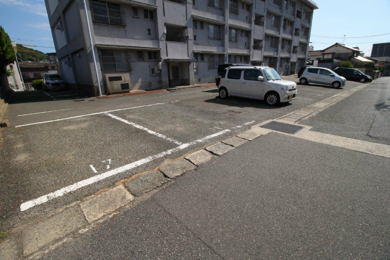 あけぼのハイツ 駐車場