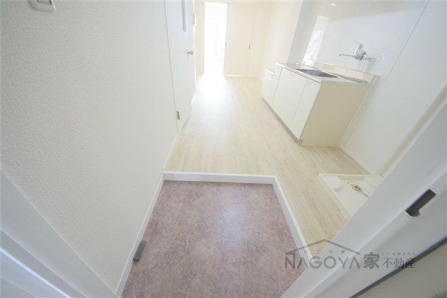 高見かえでビル 玄関