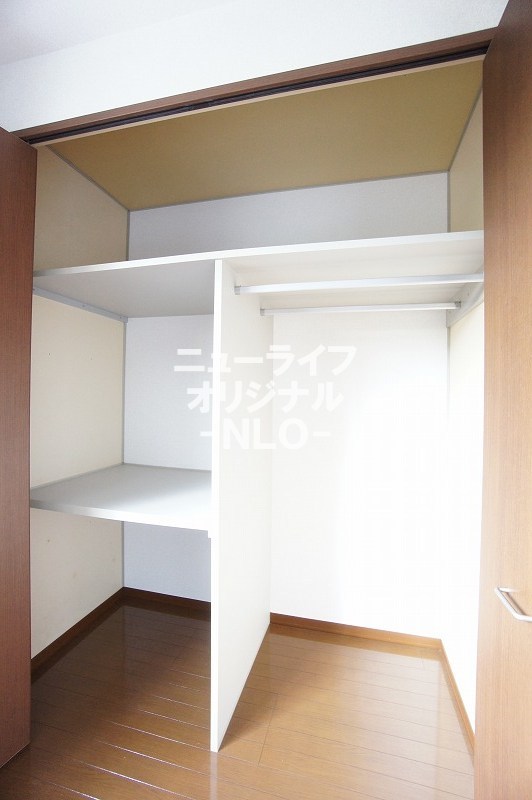 アルブル2番館 収納