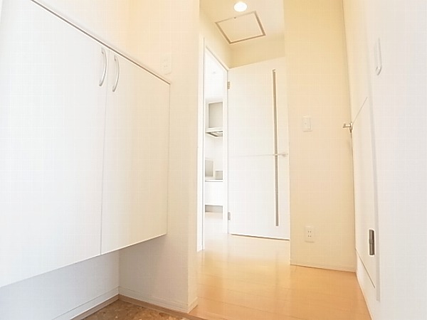 ラフォーレ上ノ台Ｃ 玄関