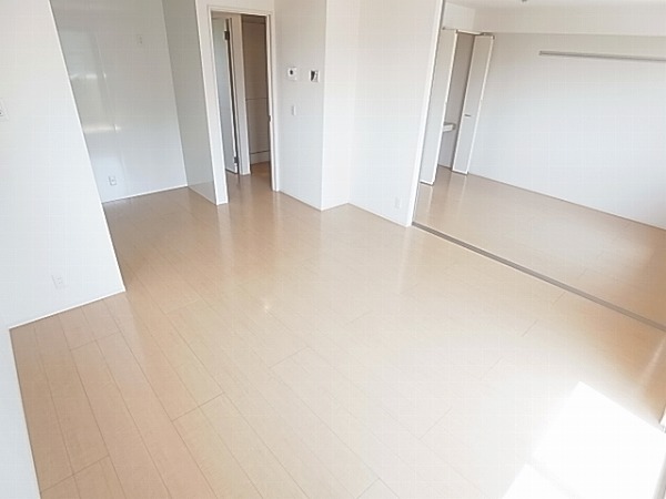 ラフォーレ上ノ台Ｃ リビング