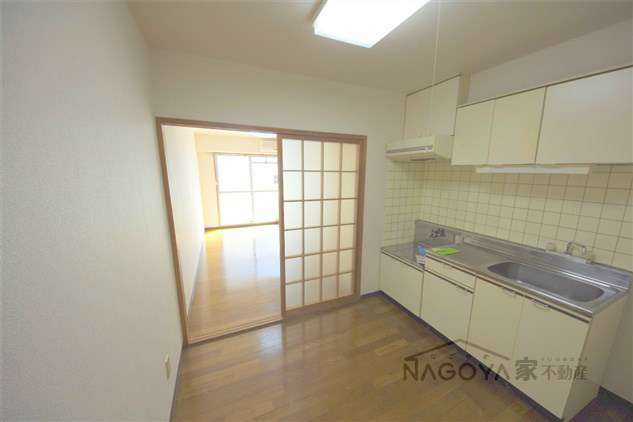 グリーンハイツ今池 リビング