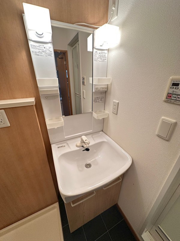 クレインステージ鶴見 玄関